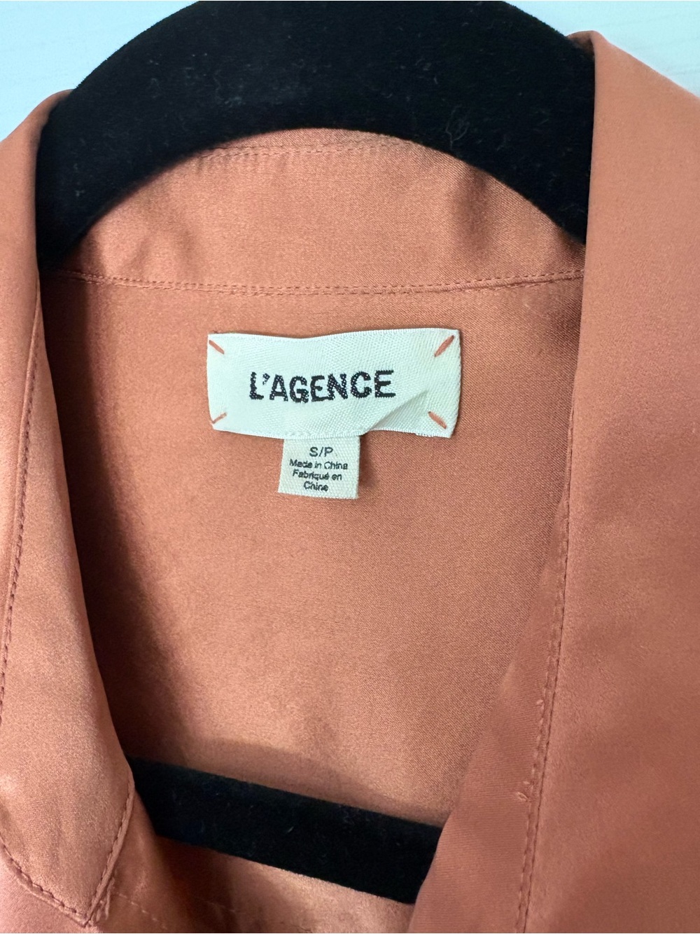 L'Agence Dani Women's Silk Blouse Button Down Size Small Quiet Luxury Designer - Picture 4 of 7